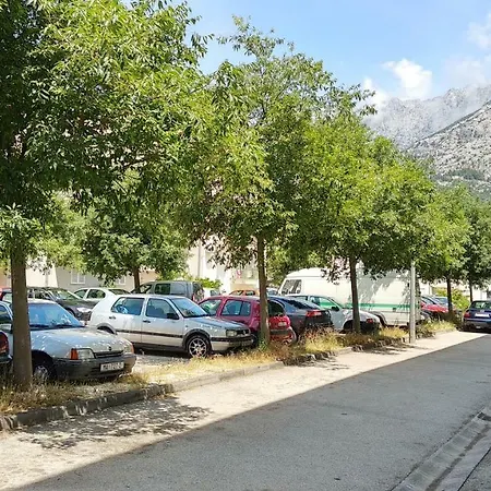 Nikolic * Makarska